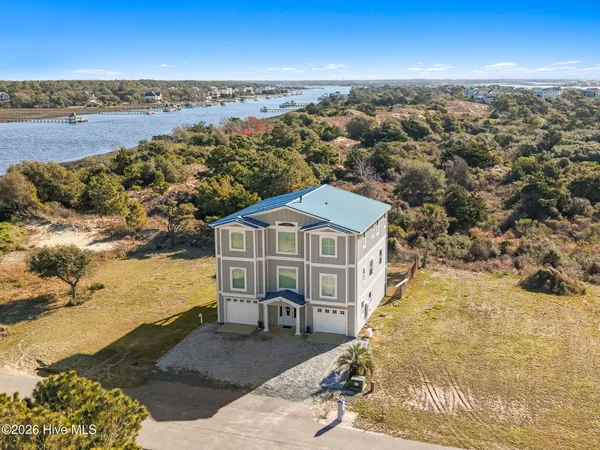 $1,390,000 | 128 Blockade Runner Drive, Holden Beach, NC 28462