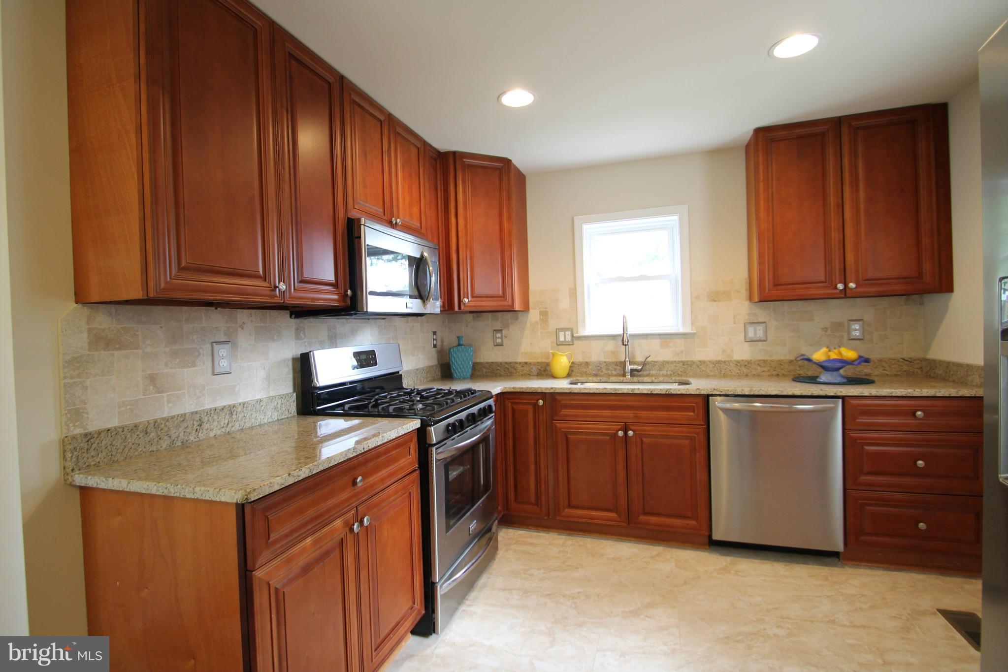 4611 Ridgeway Avenue Baltimore, MD 21206 - Photo 3 of 22 Kitchen