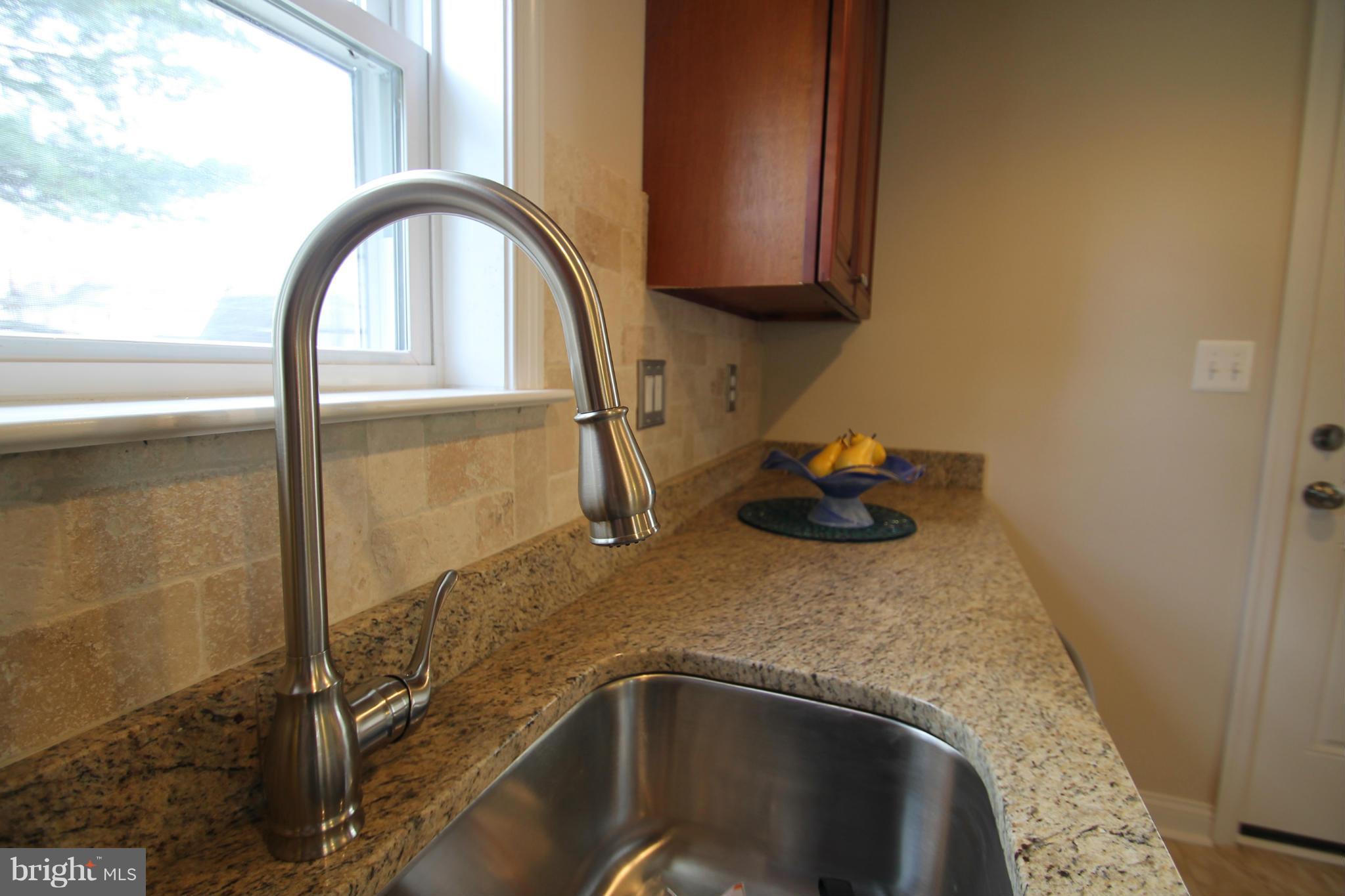 4611 Ridgeway Avenue Baltimore, MD 21206 - Photo 4 of 22 Kitchen