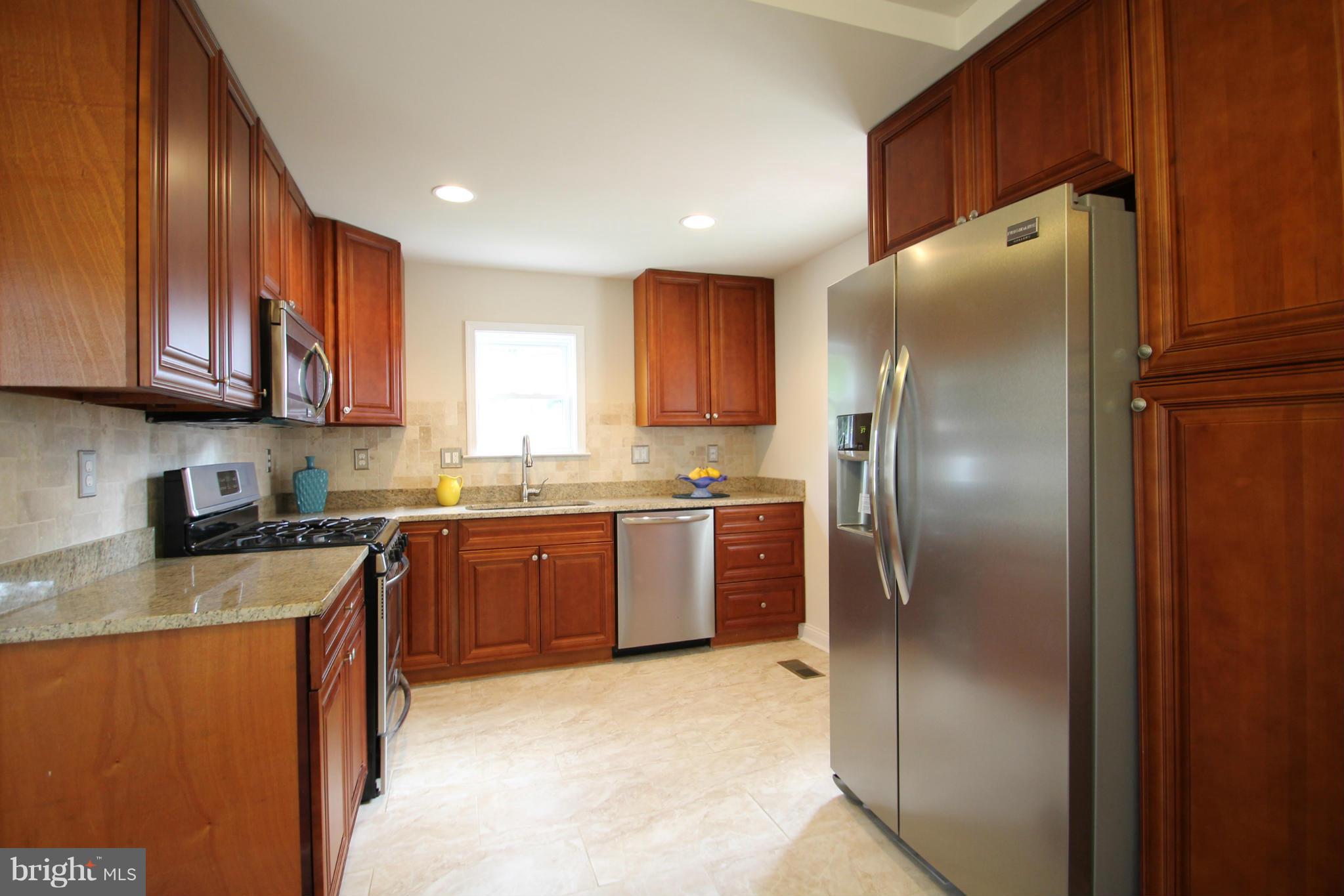 4611 Ridgeway Avenue Baltimore, MD 21206 - Photo 5 of 22 Kitchen