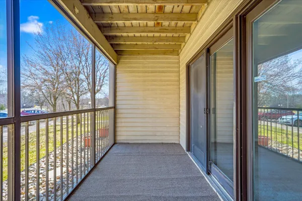 $165,000 | 3150 Glen Oaks Avenue, Unit 105A, White Bear Lake, MN 55110