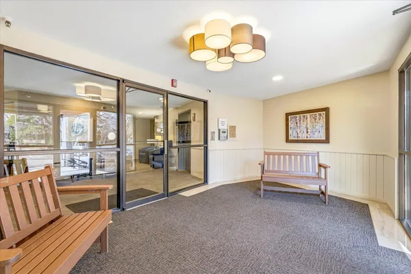 $185,000 | 3150 Glen Oaks Avenue, Unit 105A, White Bear Lake, MN 55110