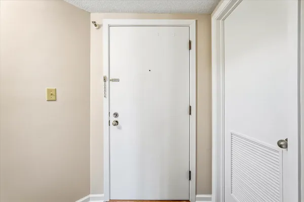$185,000 | 3150 Glen Oaks Avenue, Unit 105A, White Bear Lake, MN 55110
