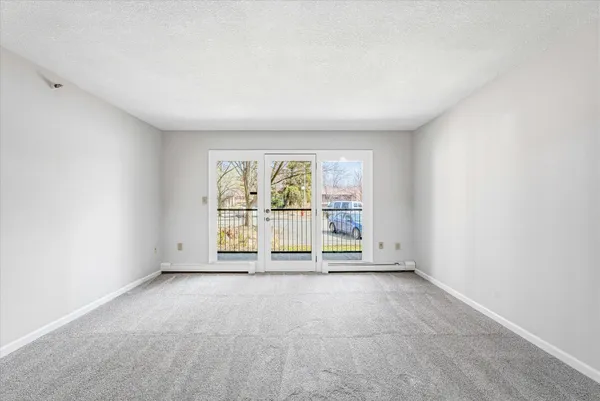 $165,000 | 3150 Glen Oaks Avenue, Unit 105A, White Bear Lake, MN 55110