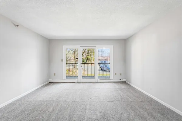 $185,000 | 3150 Glen Oaks Avenue, Unit 105A, White Bear Lake, MN 55110