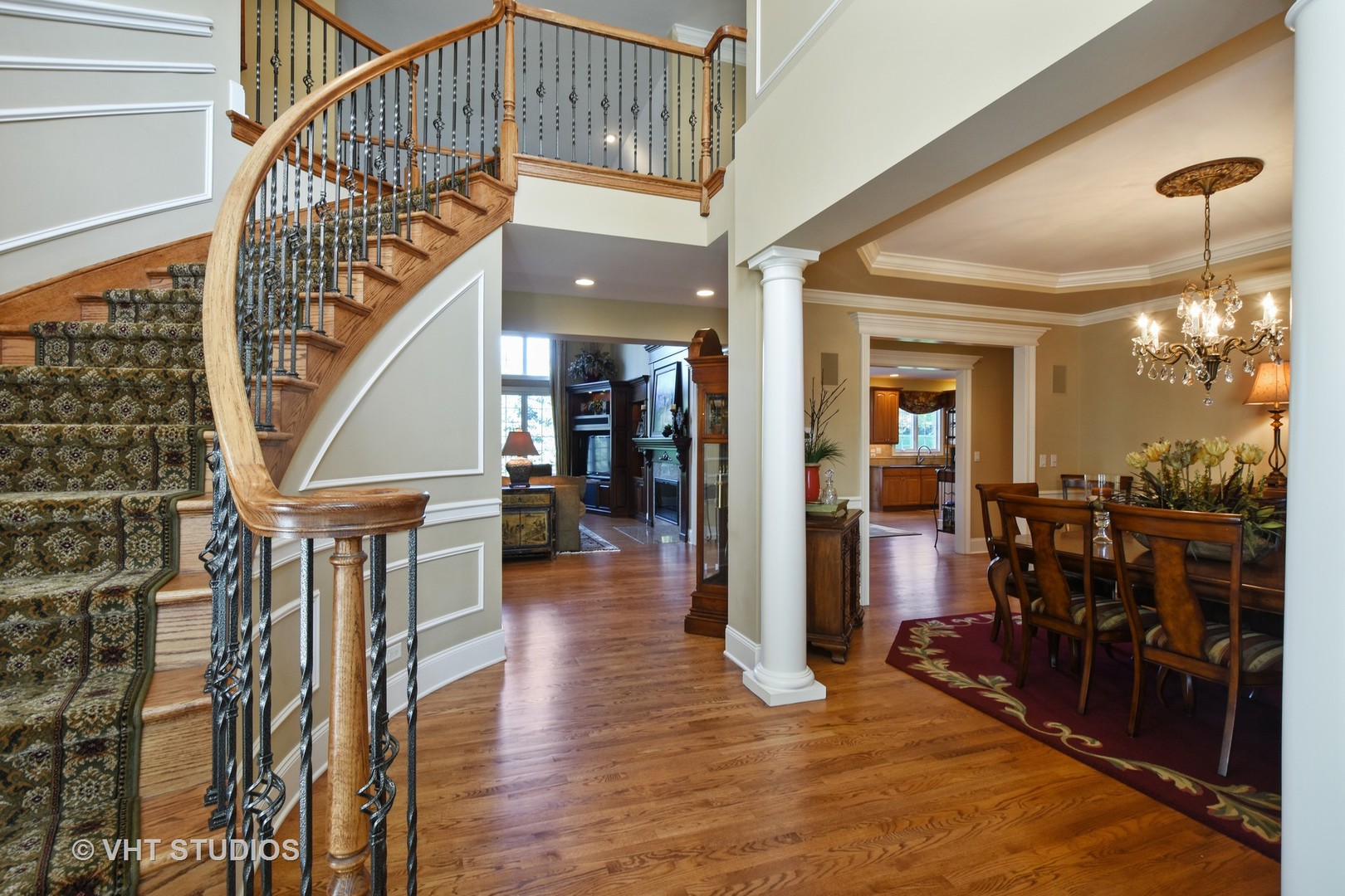 1012 Ridgeview Drive Inverness, IL 60010 - Photo 3 of 32
