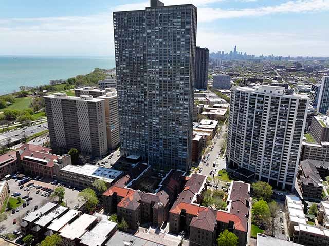 670 West Irving Park Road, Unit G6 Chicago, IL 60613 - Photo 4 of 38 an aerial view of a city