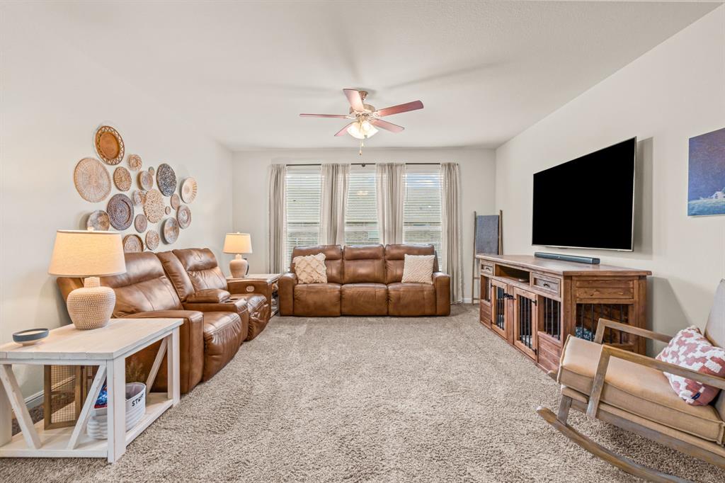 1443 Fox Hollow Road Krum, TX 76249 - Photo 17 of 39