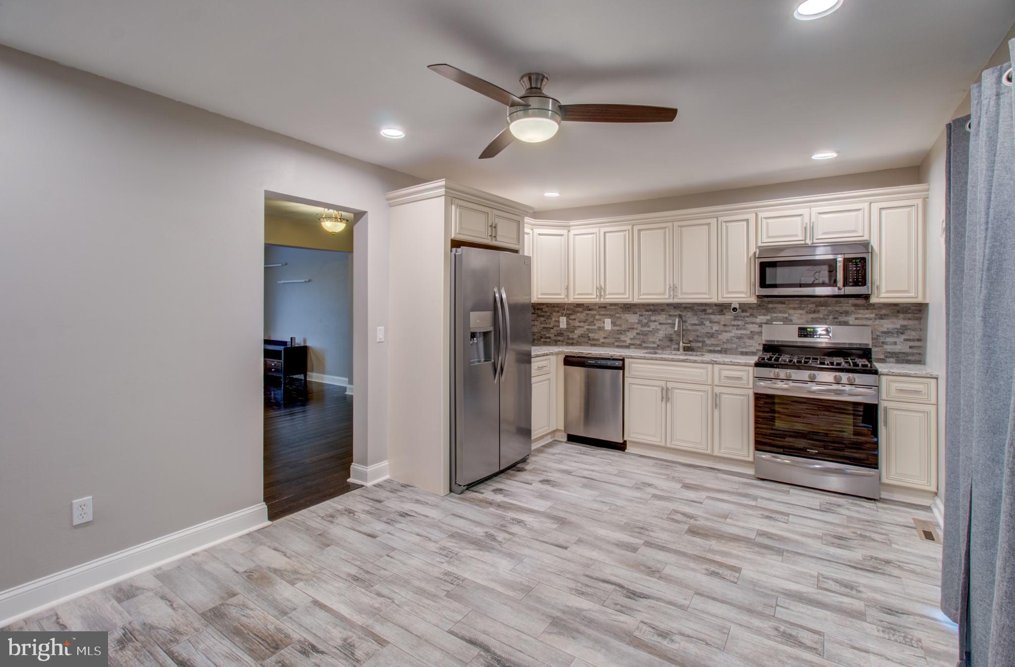 292 Bolton Road East Windsor, NJ 08520 - Photo 3 of 33 Gallery Image 3
