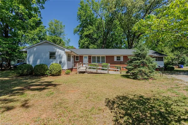 $335,000 | 1100 South 5th Street, Mebane, NC 27302