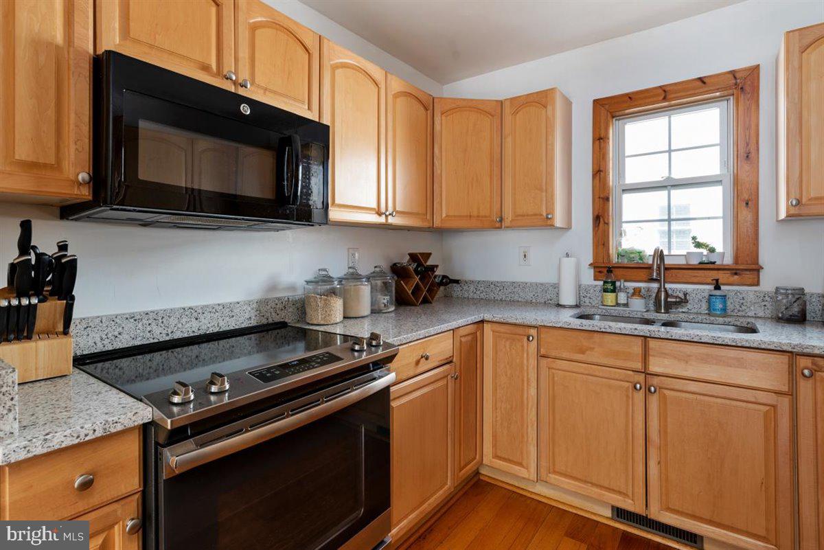 8426 Garden Road Pasadena, MD 21122 - Photo 15 of 32 Gallery Image 15