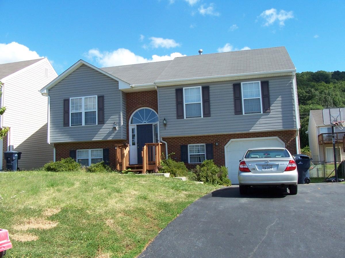 4754 West Vale Road Roanoke, VA 24019 - Photo 1 of 1 Main