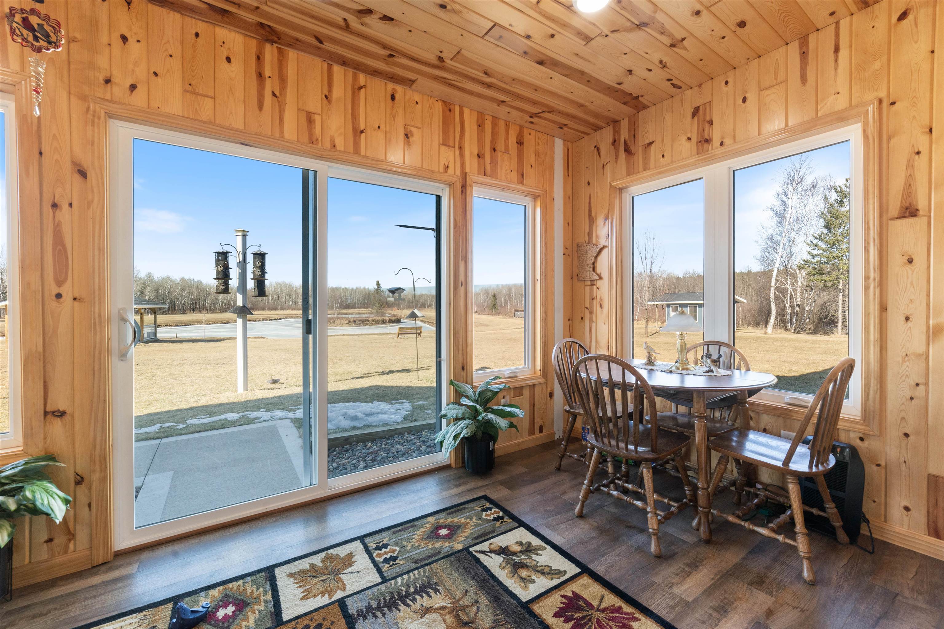 7117 Saginaw Road Saginaw, MN 55779 - Photo 27 of 81 3 season room