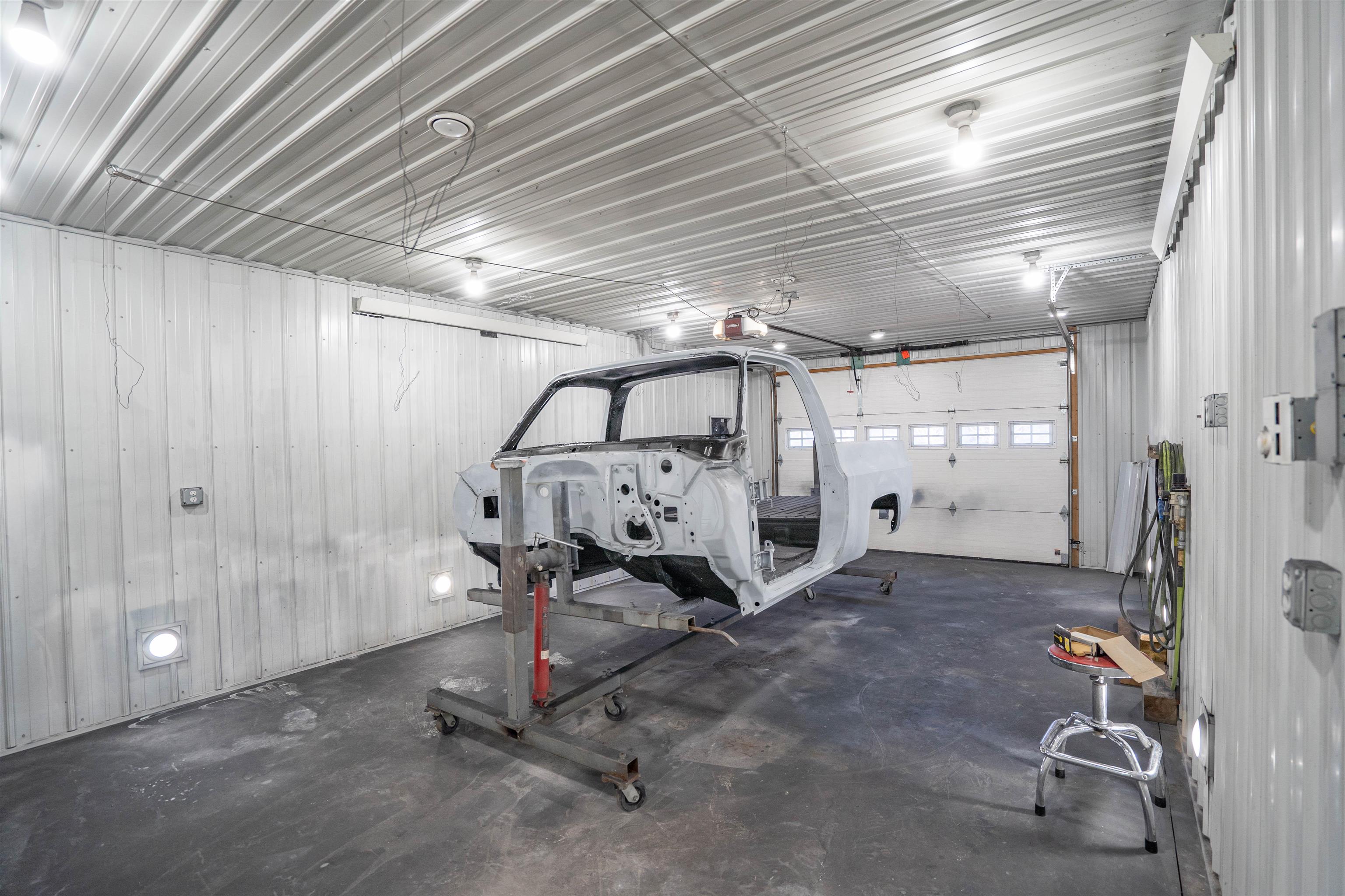 7117 Saginaw Road Saginaw, MN 55779 - Photo 35 of 81 Paint booth/ wash stall