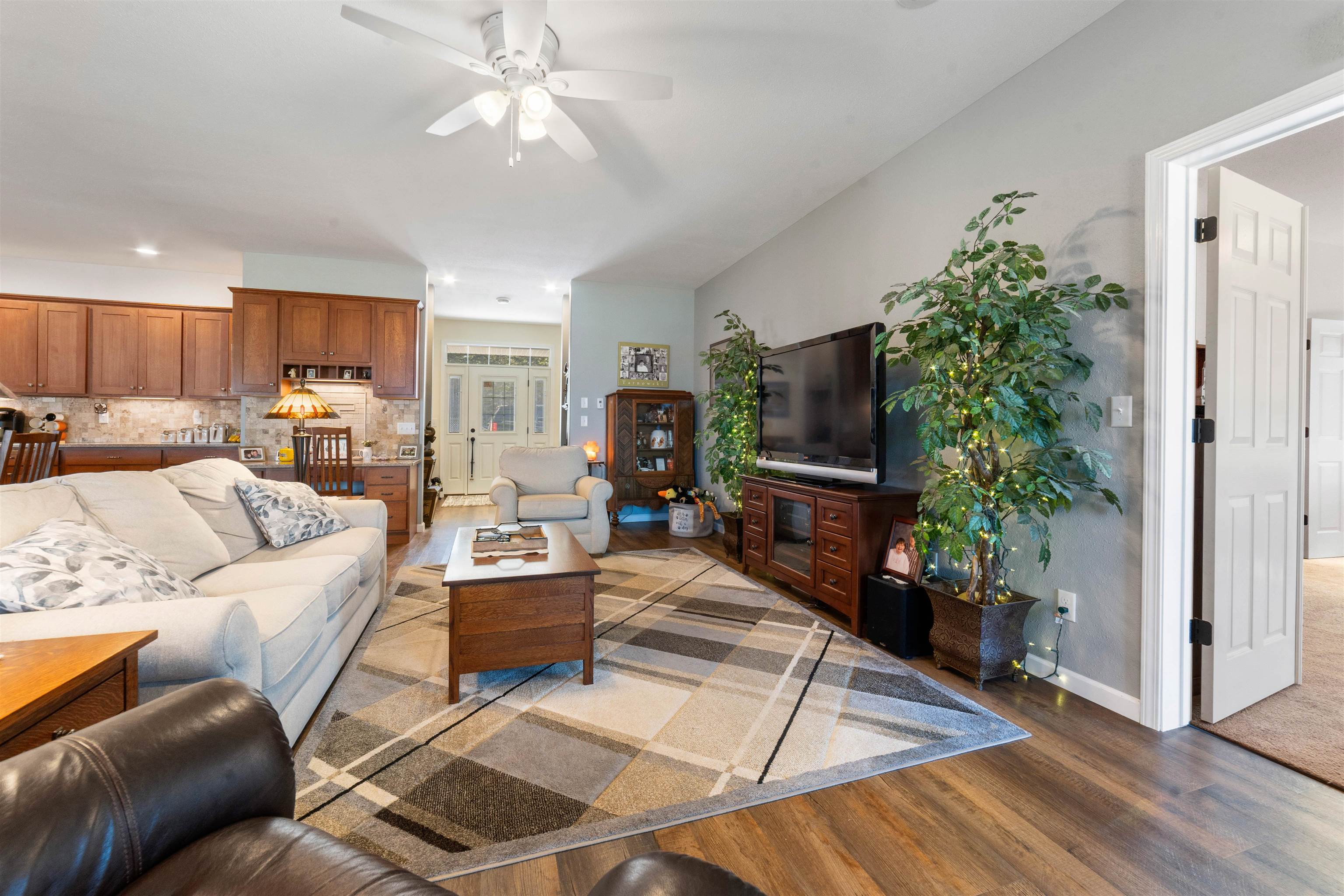 7117 Saginaw Road Saginaw, MN 55779 - Photo 5 of 81 Living room
