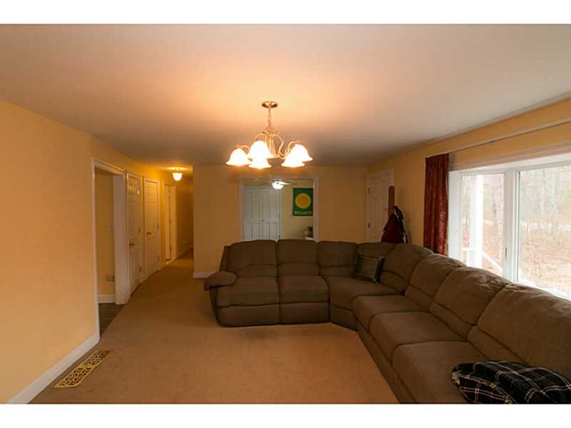 22 Briggs Road Foster, RI 02825 - Photo 4 of 18 Living Room.