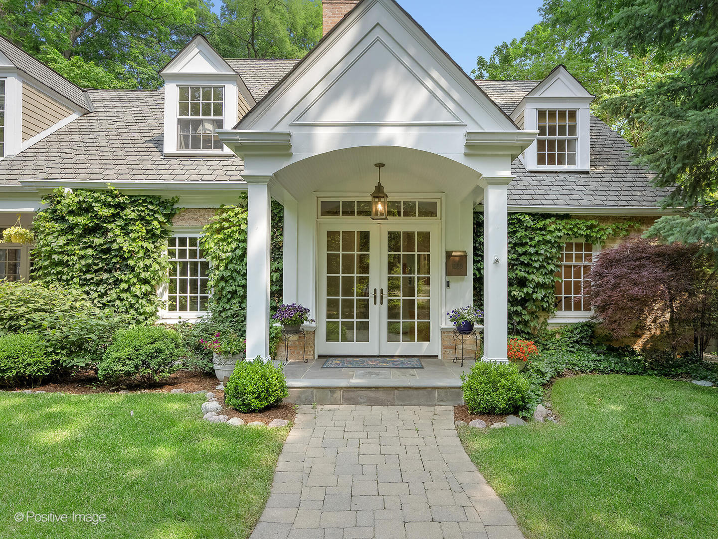 1360 Turvey Road Downers Grove, IL 60515 - Photo 3 of 57