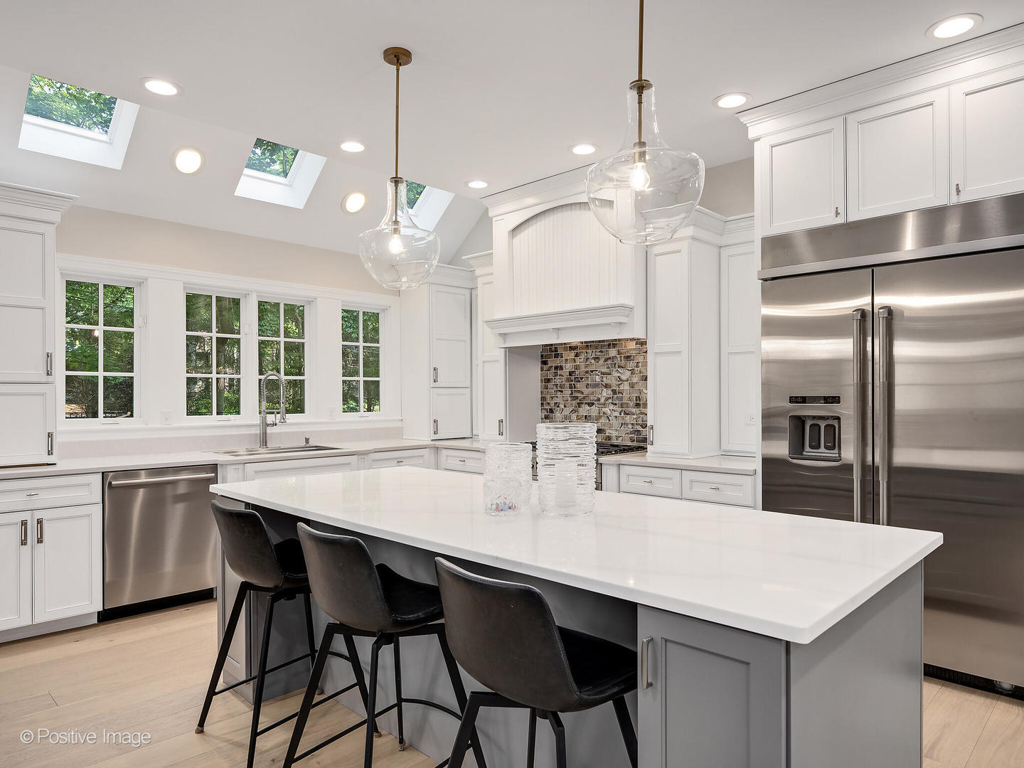 1360 Turvey Road Downers Grove, IL 60515 - Photo 5 of 57