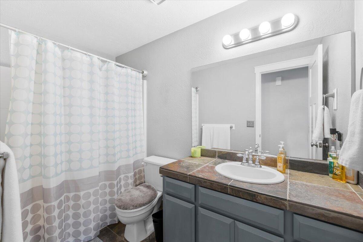 2220 Ridge Way Medford, OR 97504 - Photo 14 of 27 14-D9A7609