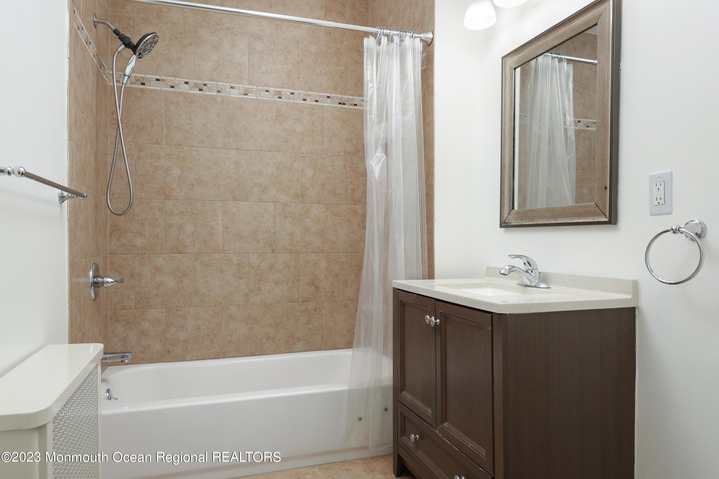 278 Broad Street, Unit FIRST Matawan, NJ 07747 - Photo 17 of 26 758A1028