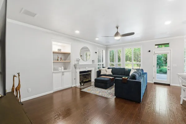 $997,900 | 10340 North Sinclair Circle, Fresno, CA 93730