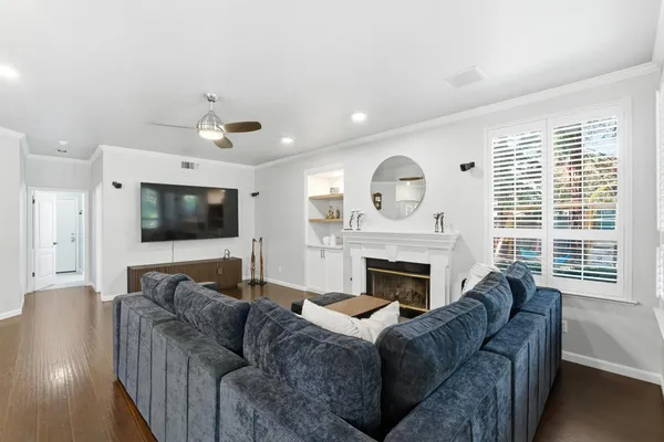 $997,900 | 10340 North Sinclair Circle, Fresno, CA 93730