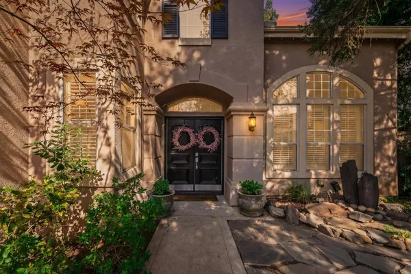 $997,900 | 10340 North Sinclair Circle, Fresno, CA 93730