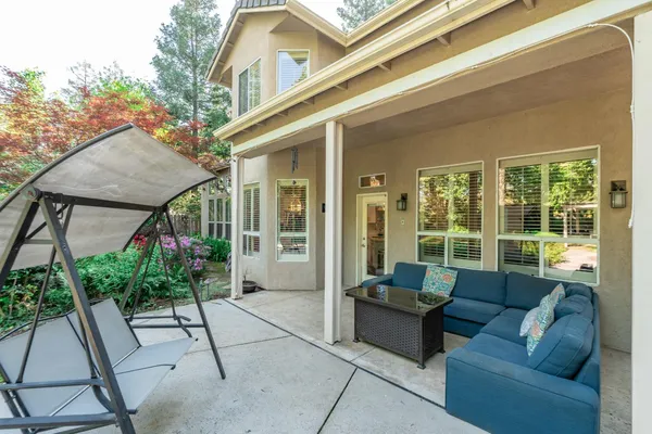 $997,900 | 10340 North Sinclair Circle, Fresno, CA 93730