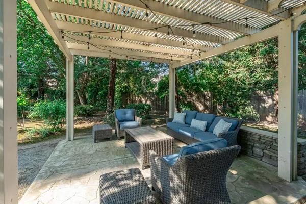 $997,900 | 10340 North Sinclair Circle, Fresno, CA 93730