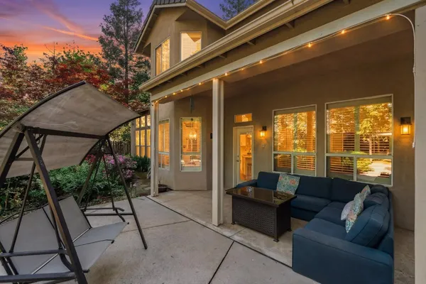 $997,900 | 10340 North Sinclair Circle, Fresno, CA 93730