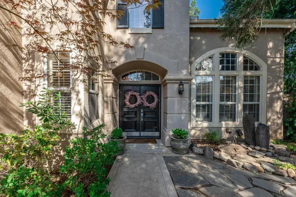 $997,900 | 10340 North Sinclair Circle, Fresno, CA 93730