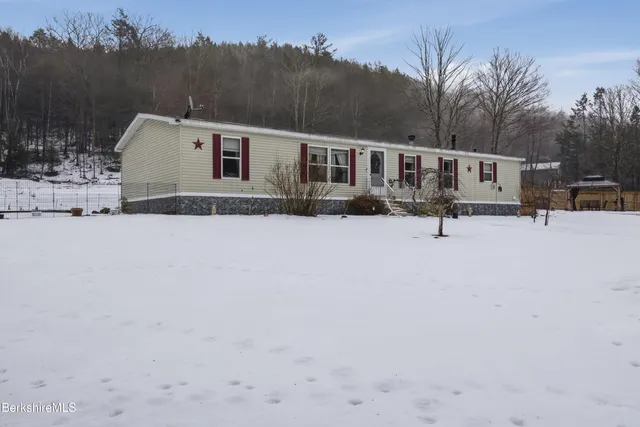 $349,900 | 143 East Buckland Road, Shelburne Falls, MA 01370