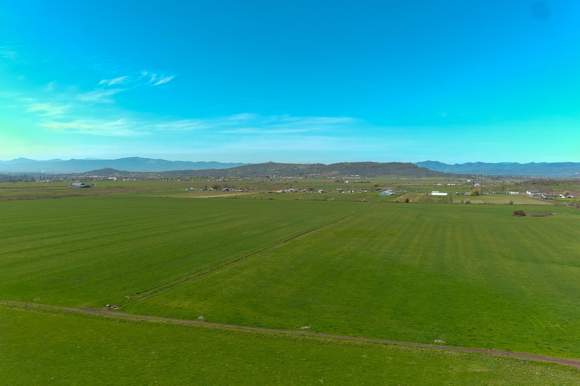 1881 Brophy Road Eagle Point, OR 97524 - Photo 12 of 130 008