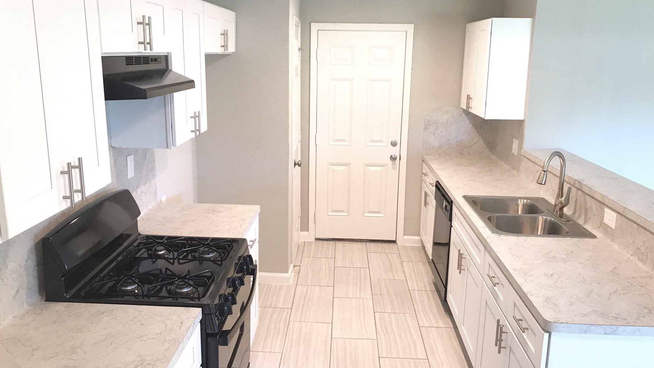 205 Grantham Road Baytown, TX 77521 - Photo 5 of 24