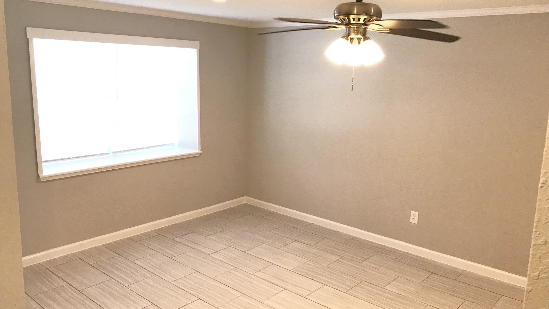 205 Grantham Road Baytown, TX 77521 - Photo 8 of 24