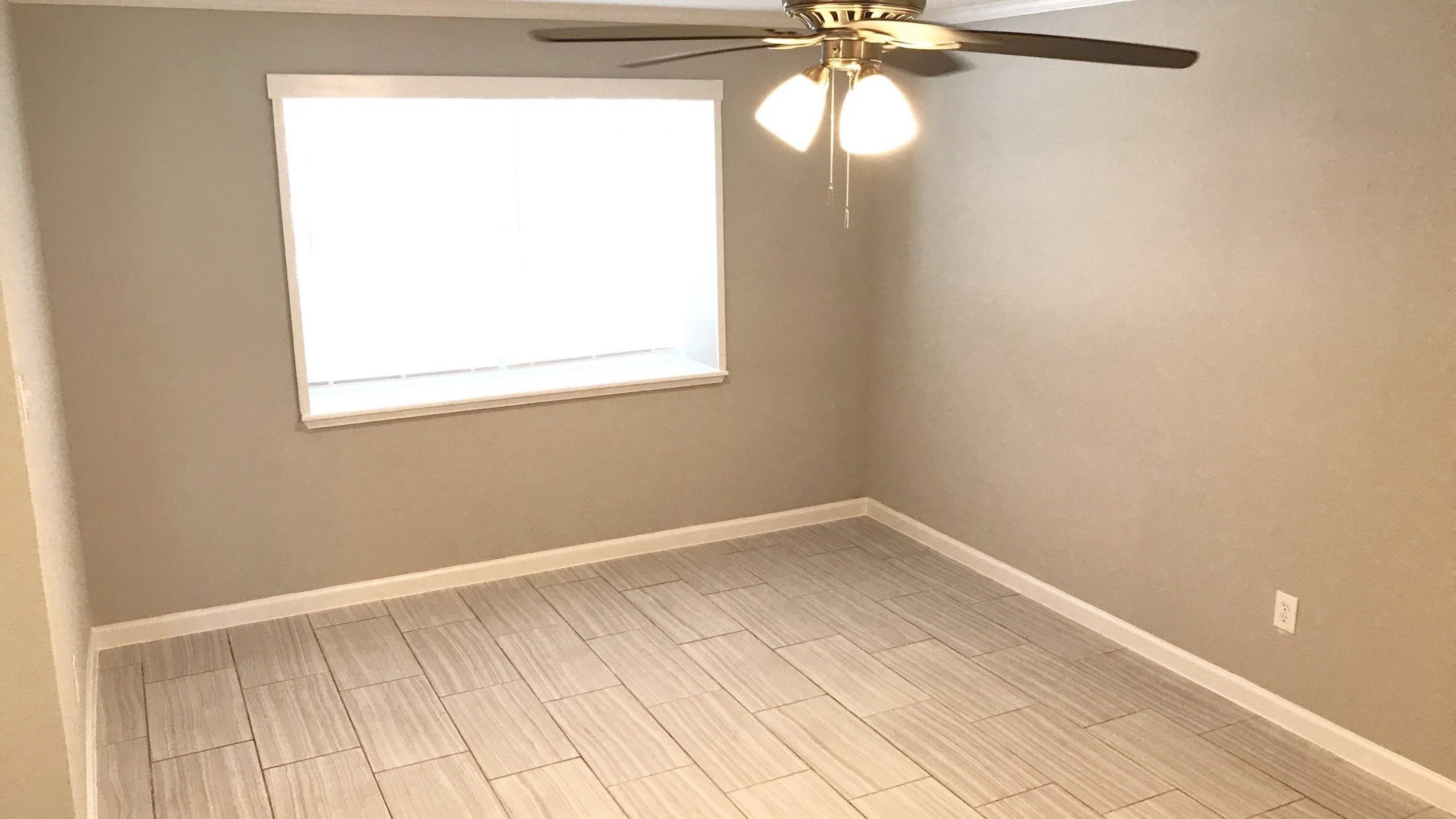 205 Grantham Road Baytown, TX 77521 - Photo 9 of 24