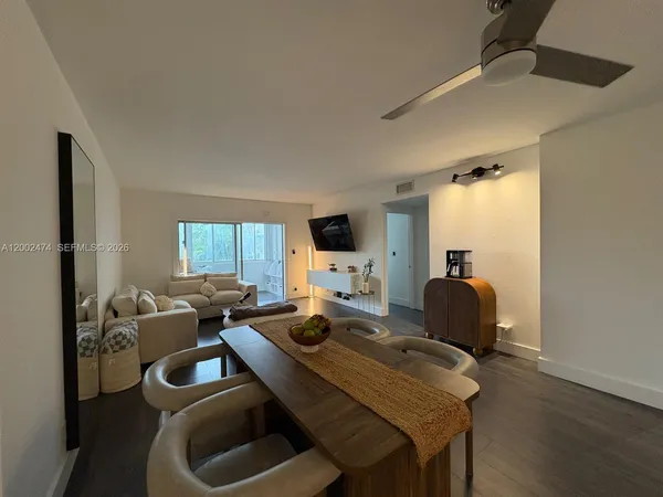 $1,750 | 4200 Hillcrest Drive, Unit 208, Hollywood, FL 33021