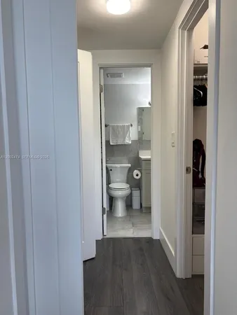 $1,750 | 4200 Hillcrest Drive, Unit 208, Hollywood, FL 33021