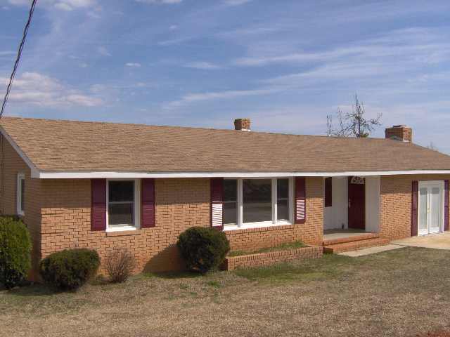268 Gibson Road Easley, SC 29640 - Photo 1 of 6