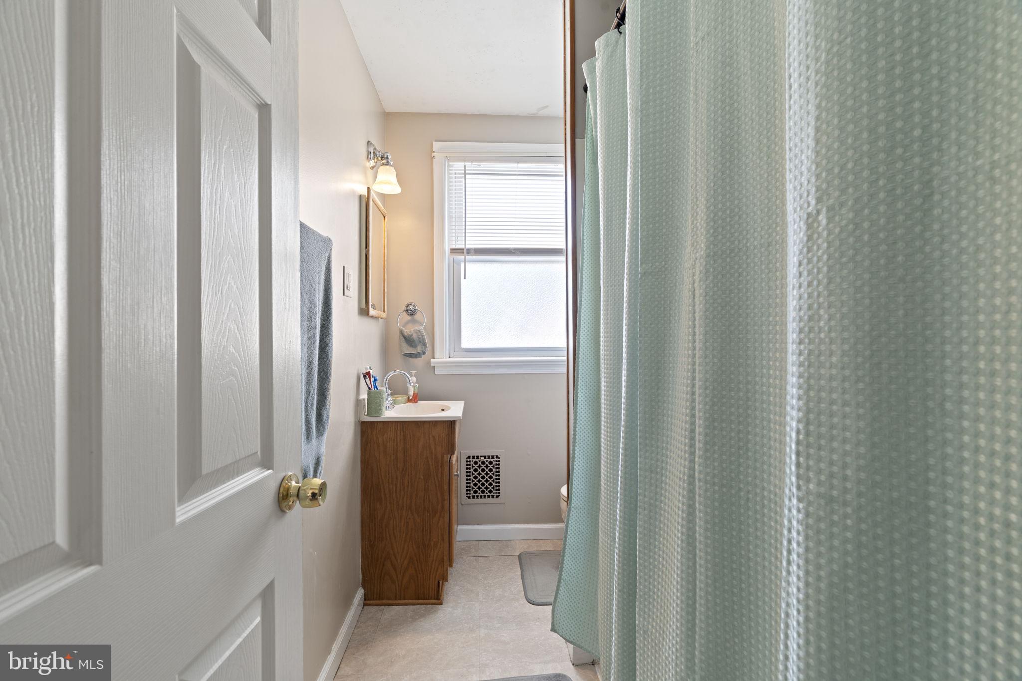 400 Burlington Avenue Delanco, NJ 08075 - Photo 31 of 34