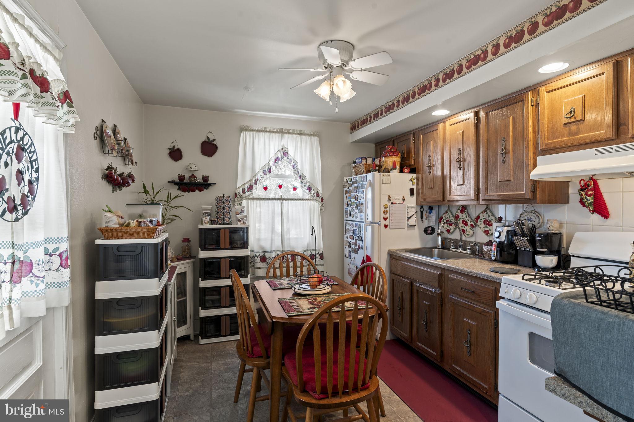 400 Burlington Avenue Delanco, NJ 08075 - Photo 8 of 34 1st unit kitchen