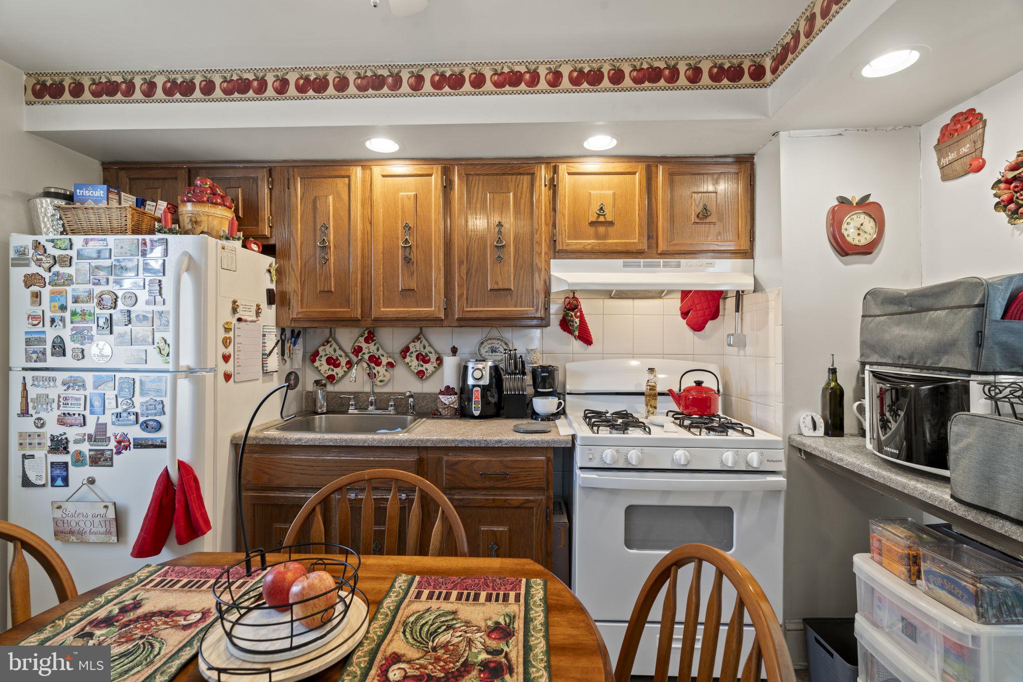 400 Burlington Avenue Delanco, NJ 08075 - Photo 10 of 34