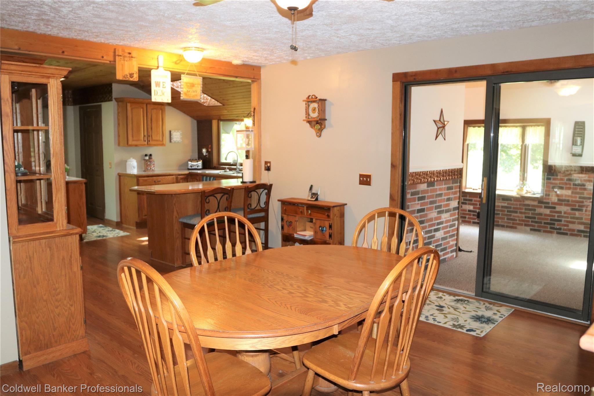 13121 Shaftsburg Road Perry, MI 48872 - Photo 9 of 41 8 13121 Dining.JPG