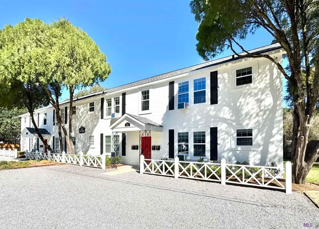 $1,395 | 3645-3647 Gladiola Street, Unit 4, Baton Rouge, LA 70808