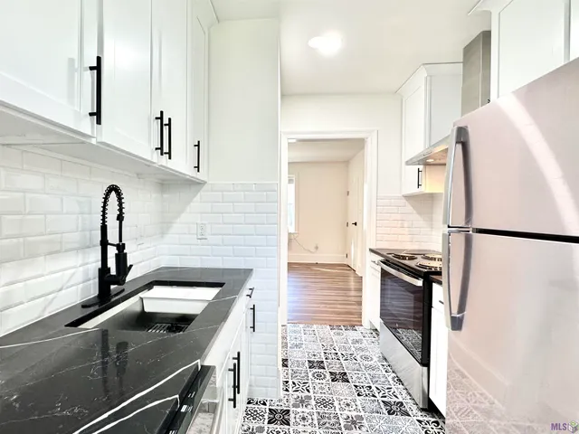 $1,395 | 3645-3647 Gladiola Street, Unit 4, Baton Rouge, LA 70808