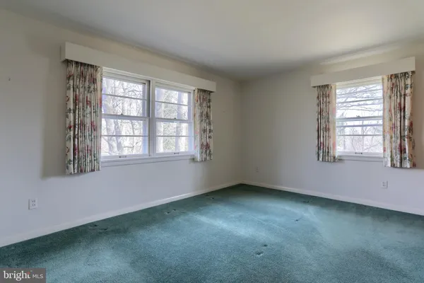 an empty room with closet