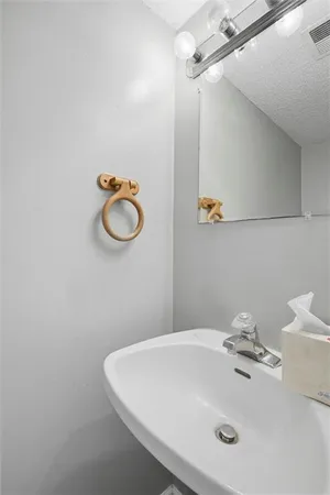 $175,000 | 8749 Northwest 82nd Street, Kansas City, MO 64152