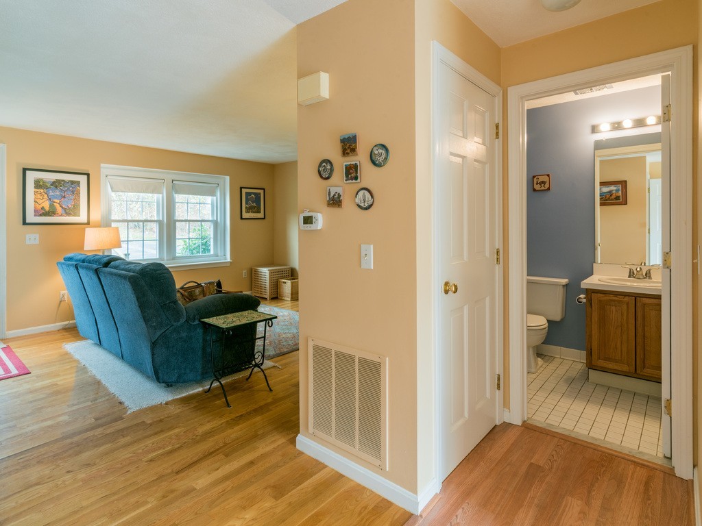7 Apple Ridge Road, Unit 5 Maynard, MA 01754 - Photo 8 of 22 Gallery Image 8