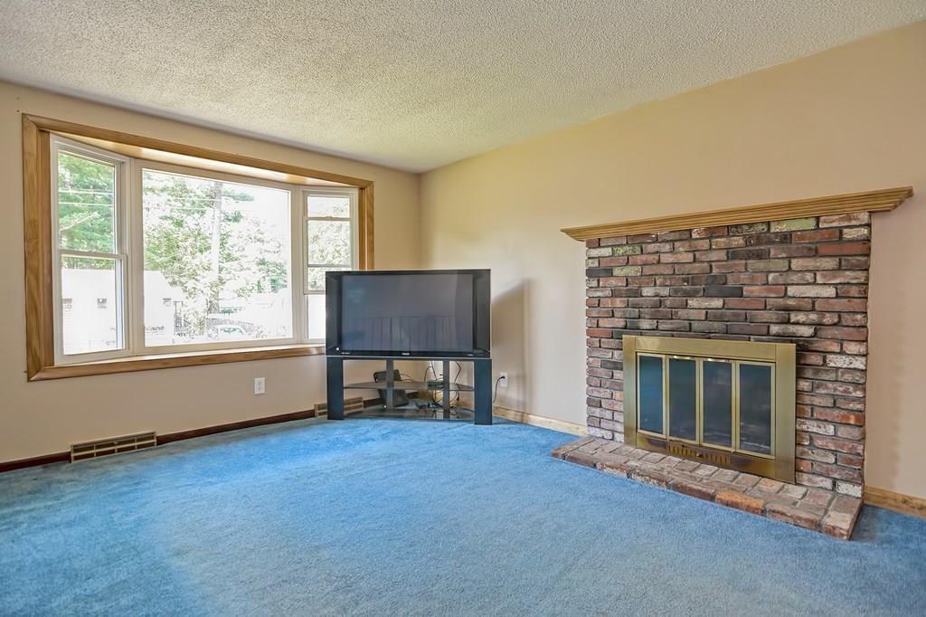8 Juniper Road Norton, MA 02766 - Photo 7 of 22 Gallery Image 7