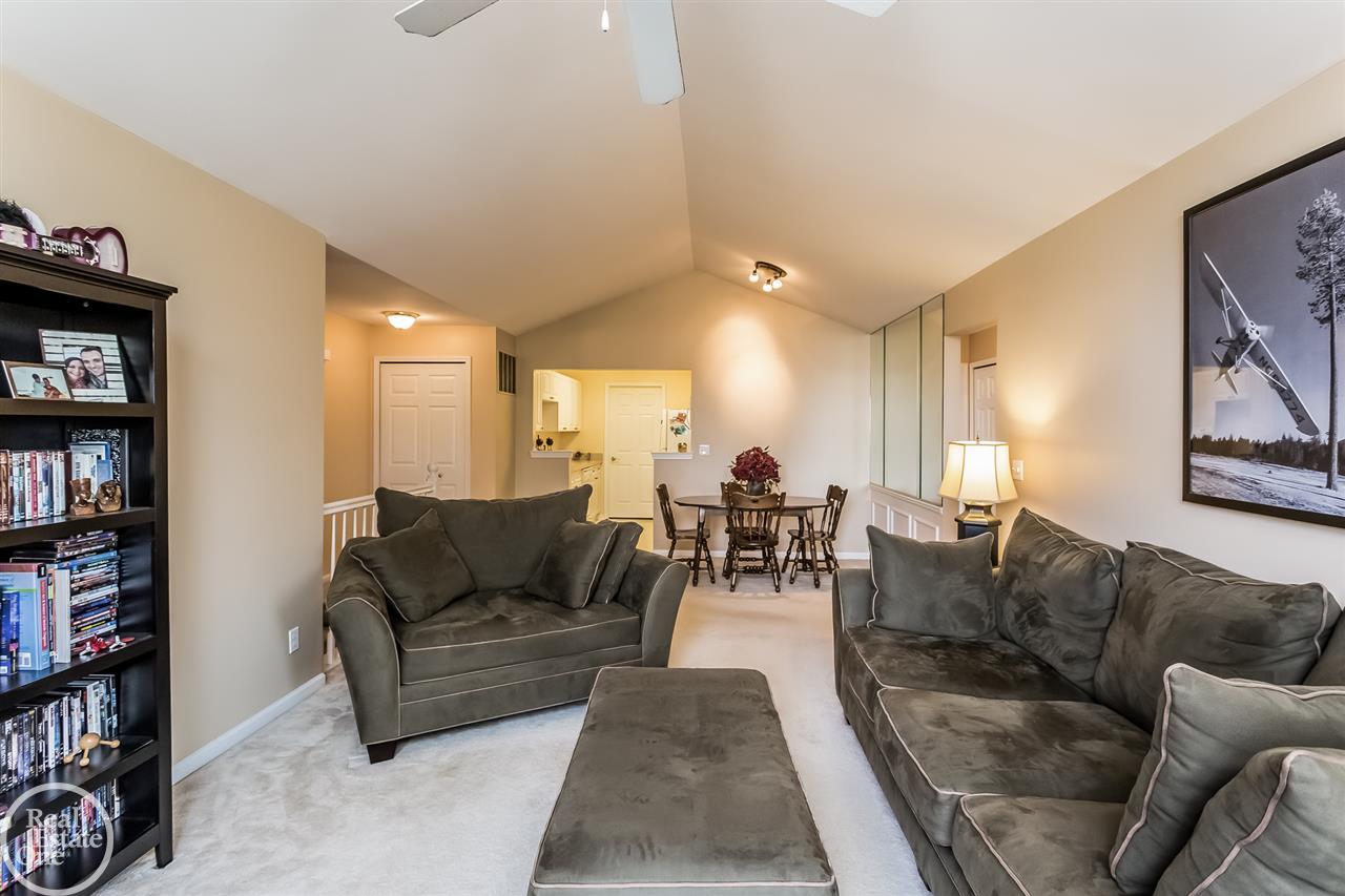 3635 Tremonte Circle Rochester, MI 48306 - Photo 9 of 38